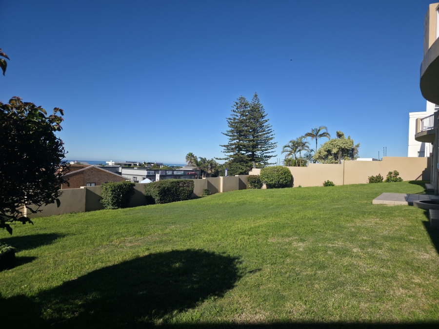 7 Bedroom Property for Sale in Wavecrest Eastern Cape